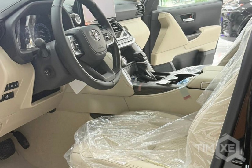 Bán Toyota Land Cruiser LC300 sản xuất 2026, mới 100%. xe giao ngay. - TimXe.Net