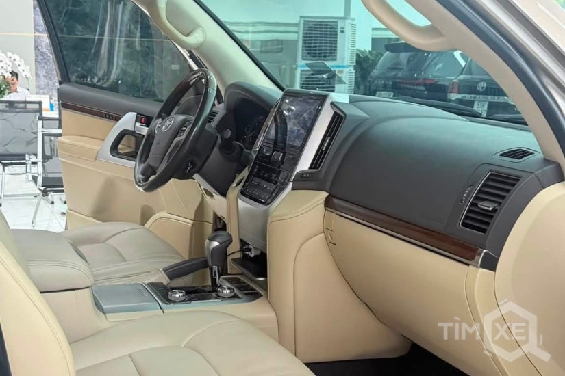 Bán Toyota Land Cruiser 4.6 V8 sản xuất 2016. - TimXe.Net