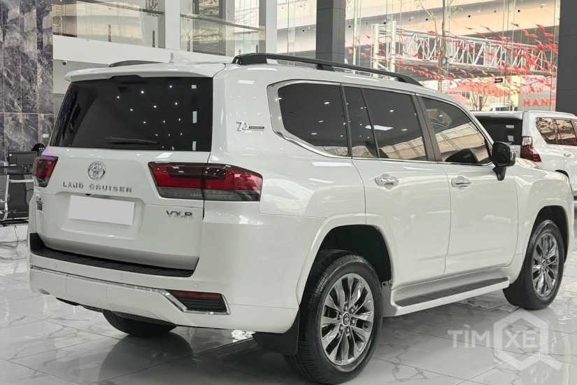 Bán Toyota Land Cruiser LC300 sản xuất 2025 Siêu lướt. - TimXe.Net