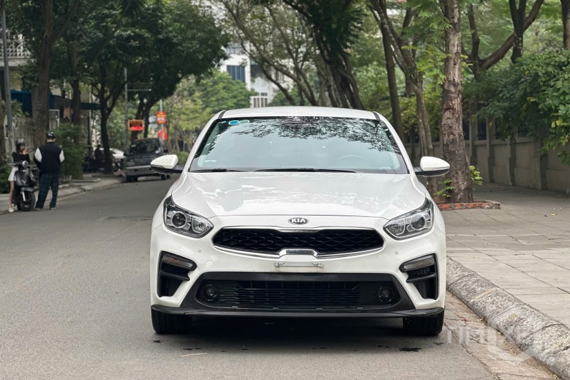 Bán Xe Kia Cerato 1.6 MT 2020 Màu Trắng Nội Thất Đen - TimXe.Net