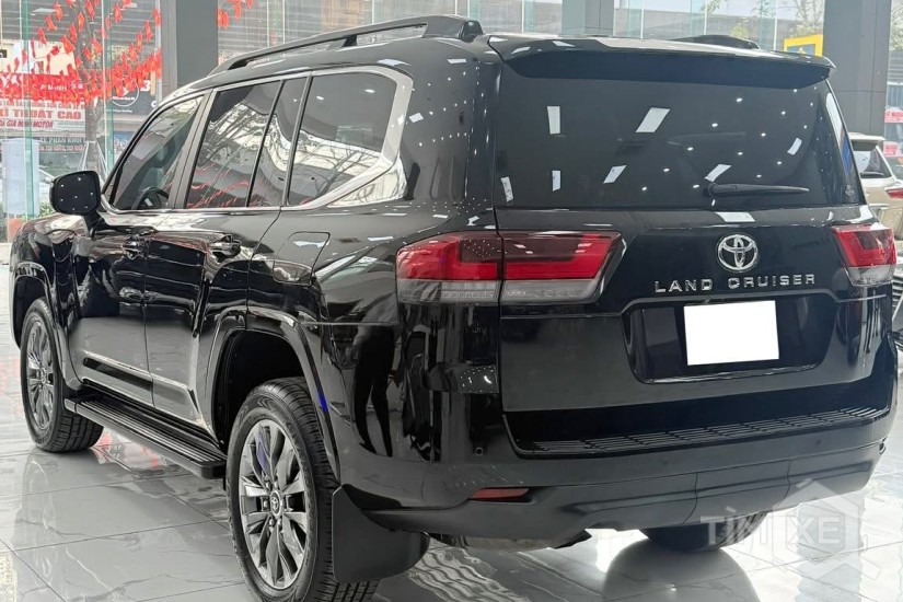 Bán Toyota Land Cruiser LC300 sản xuất 2023, 1 chủ Hà Nội - TimXe.Net