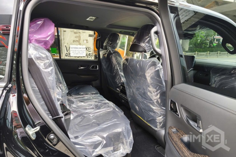 Xe Toyota Land Cruiser LC300 2025 Nhập khẩu - TimXe.Net