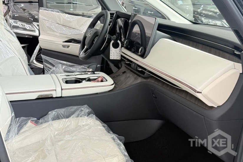 Giao ngay Lexus LM500h 4 chỗ VIP, sản xuất 2025, mới 100%. - TimXe.Net