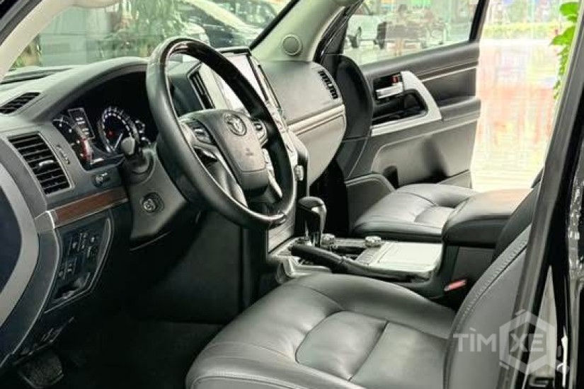 BÁN LAND CRUISER 4.6 V8 SẢN XUẤT 2019 – TÊN CÔNG TY XUẤT VAT. - TimXe.Net