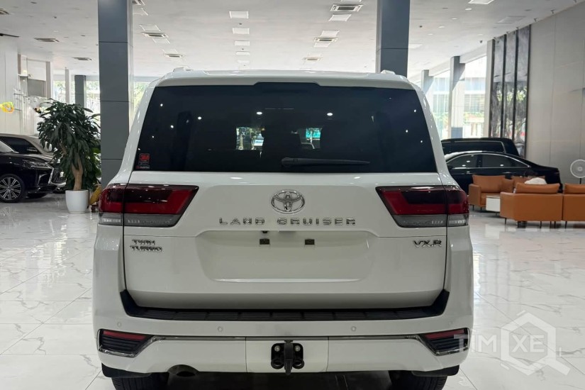 Bán Land Cruiser LC300 sản xuất 2023, chạy lướt 2 vạn Km cực mới. - TimXe.Net