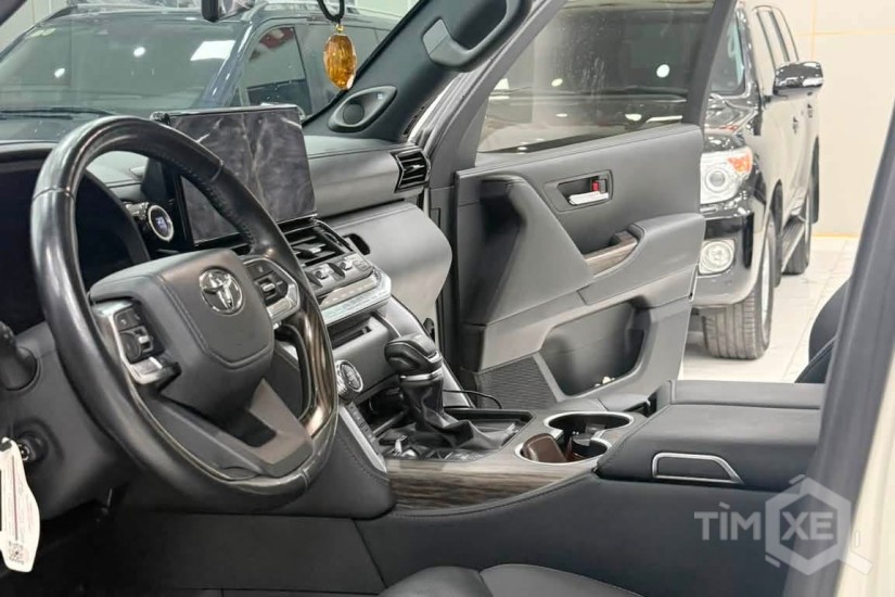 Bán Toyota Land Cruiser LC300 Model 2023. xe đẹp xuất sắc. - TimXe.Net