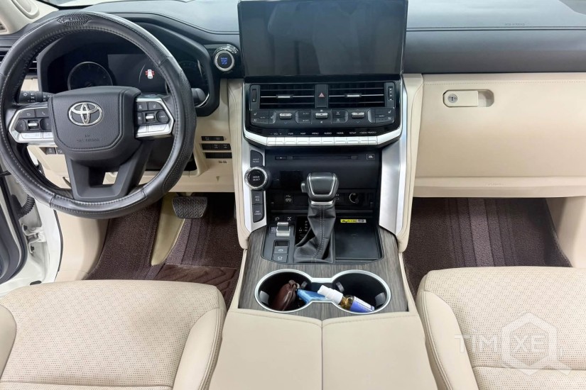 Bán Land Cruiser LC300 sản xuất 2023, chạy lướt 2 vạn Km cực mới. - TimXe.Net