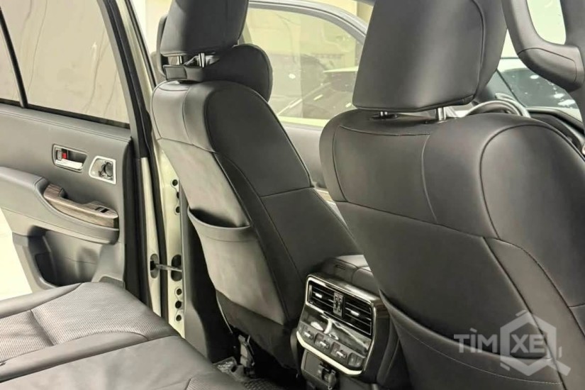 Bán Toyota Land Cruiser LC300 Model 2023. xe đẹp xuất sắc. - TimXe.Net