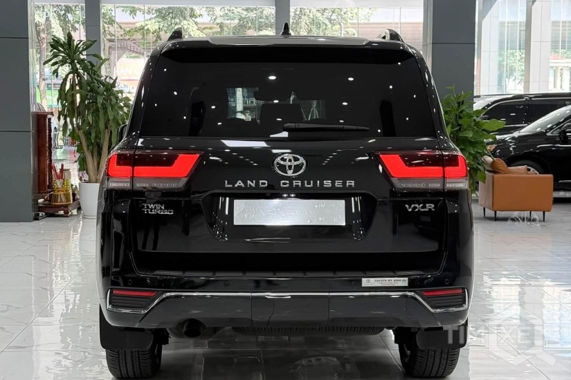 Bán Land Cruiser LC300 sản xuất 2026, lướt 5000Km. - TimXe.Net