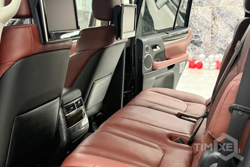 Bán Lexus LX570 nhập Mỹ, sản xuất 2018, lăn bánh chưa đầy 4 vạn, - TimXe.Net