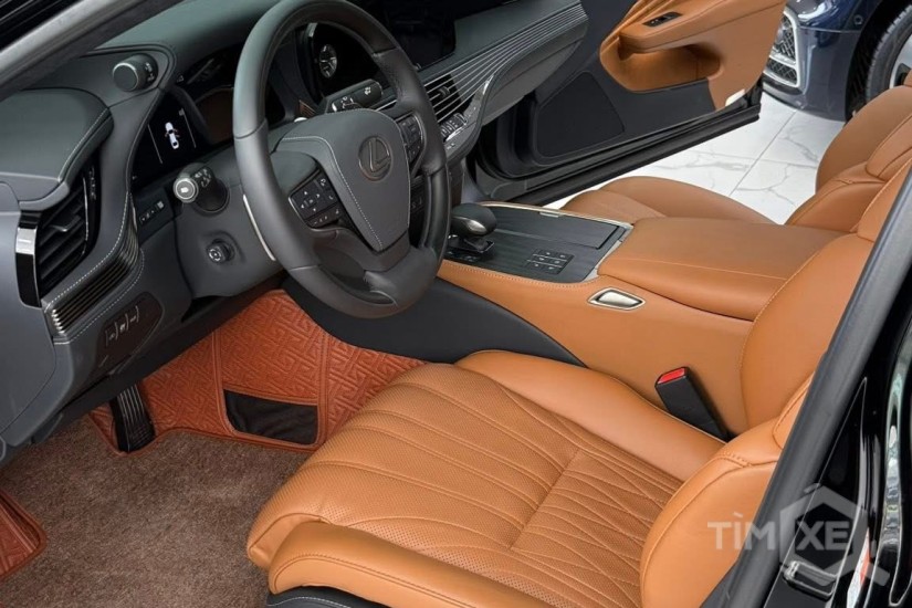 Siêu lướt. Lexus LS 500H sản xuất 2025, giá rẻ hơn xe mới 2 tỷ đồng. - TimXe.Net