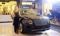 Bentley Bentayga được vinh danh tại hạng mục “ SUV của năm” bởi tạp chí Robb Report