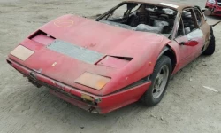 "Ngựa già" Ferrari 512 hư hỏng nặng nề vẫn tìm thấy người mua với giá 903 triệu Đồng "Ngựa già" Ferrari 512 hư hỏng nặng nề vẫn tìm thấy người mua với giá 903 triệu Đồng