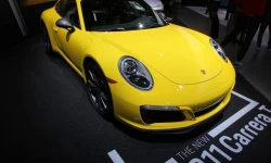 Thành viên mới trong gia đình Porsche 911 chính thức trình làng, giá 2,3 tỷ đồng Thành viên mới trong gia đình Porsche 911 chính thức trình làng, giá 2,3 tỷ đồng