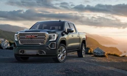 Xe bán tải hạng sang GMC Sierra Denali 2019 được trang bị thùng xe bằng sợi carbon