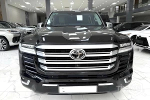Bán Land Cruiser LC300 sản xuất 2024, lên full bodykit Trung Đông. TimXe.Net