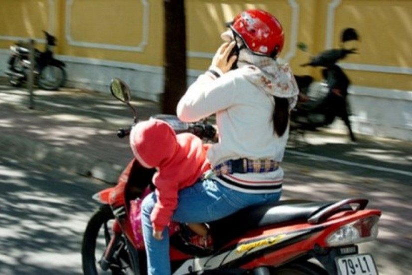 Nguy cơ chết người từ thói quen sử dụng điện thoại khi lái xe