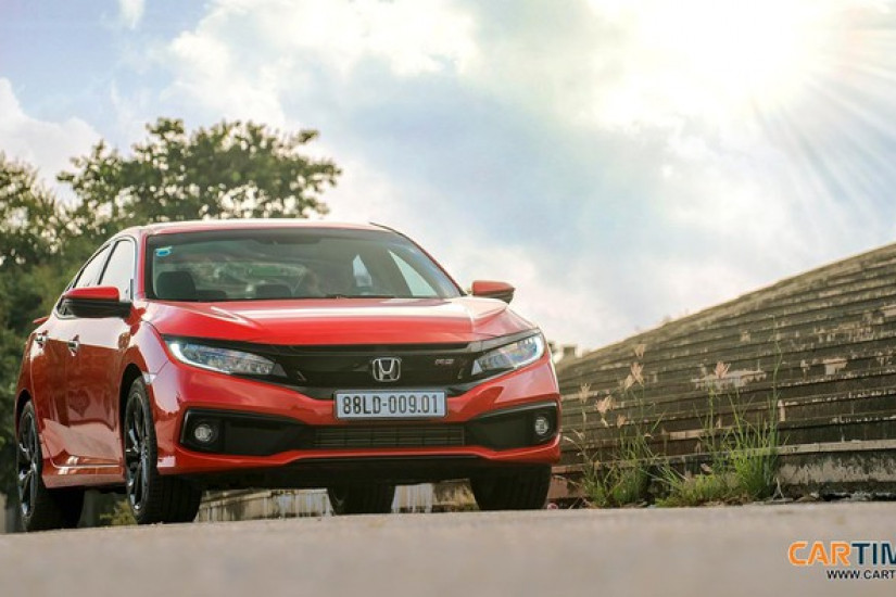 Đánh giá Honda Civic RS 2019: Trải nghiệm 'sướng', không dành cho số đông