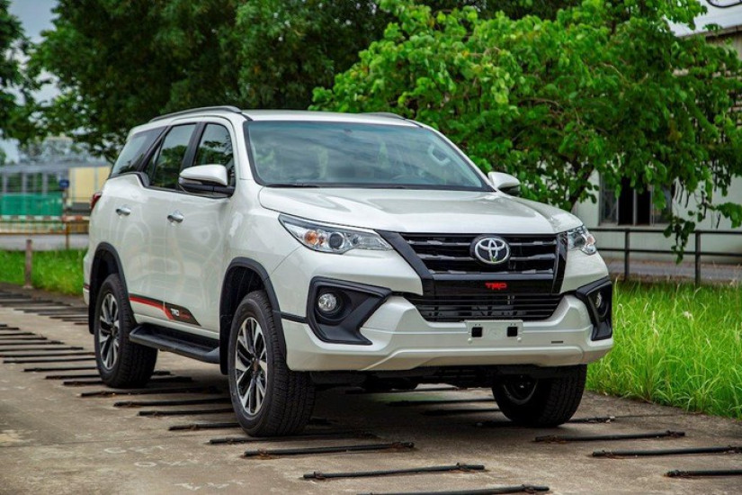 Toyota Việt Nam tăng ưu đãi cho xe lắp ráp, Toyota Fortuner, Innova và Altis giảm giá đến hơn 60 triệu đồng