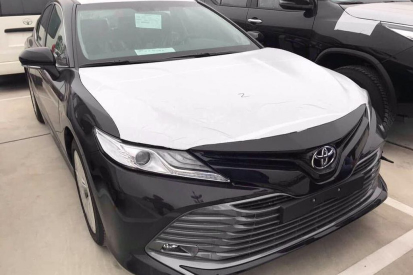 Rò rỉ hình ảnh 2 phiên bản Toyota Camry 2019 vừa mới xuất hiện tại Việt Nam