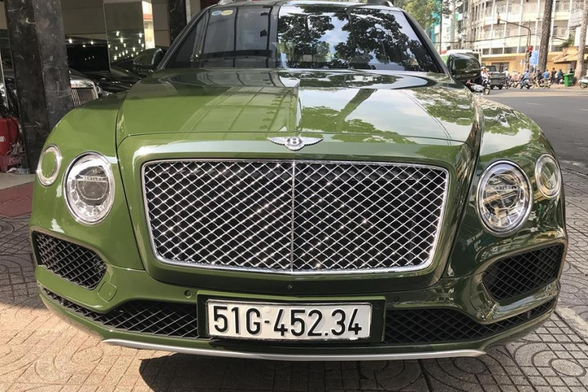 Bentley Bentayga cá nhân hóa độc nhất Việt Nam được rao bán