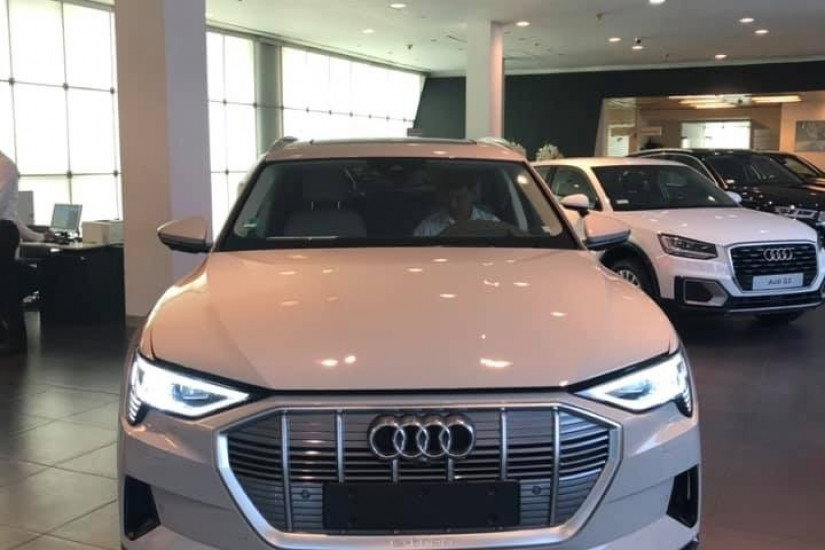 Timxe.net - Audi e-Tron bất ngờ xuất hiện tại Việt Nam
