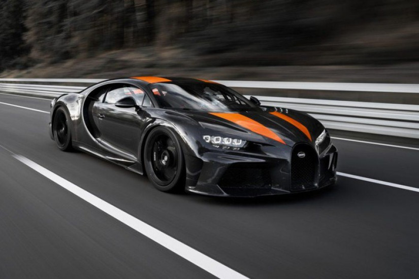Video siêu xe Bugatti Chiron đạt tốc độ hơn 490 km/h