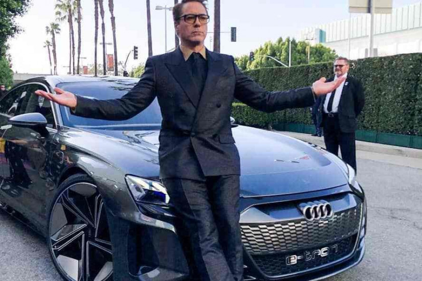 Timxe.net - "Người Sắt" Tony Stark tham dự buổi công chiếu "Avengers: Endgame" với xe sang Audi E-Tron GT