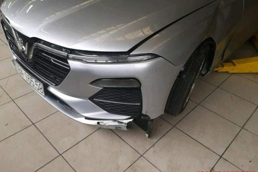 Đại lý VinFast báo giá 'nhầm' thước lái hơn 300 triệu đồng