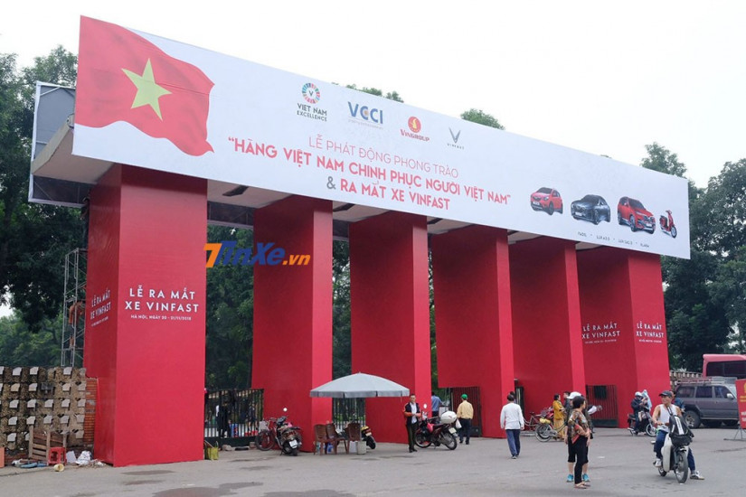 Ngắm trước dàn xe VinFast trưng bày trong Công viên Thống Nhất trước giờ ra mắt vào chiều nay
