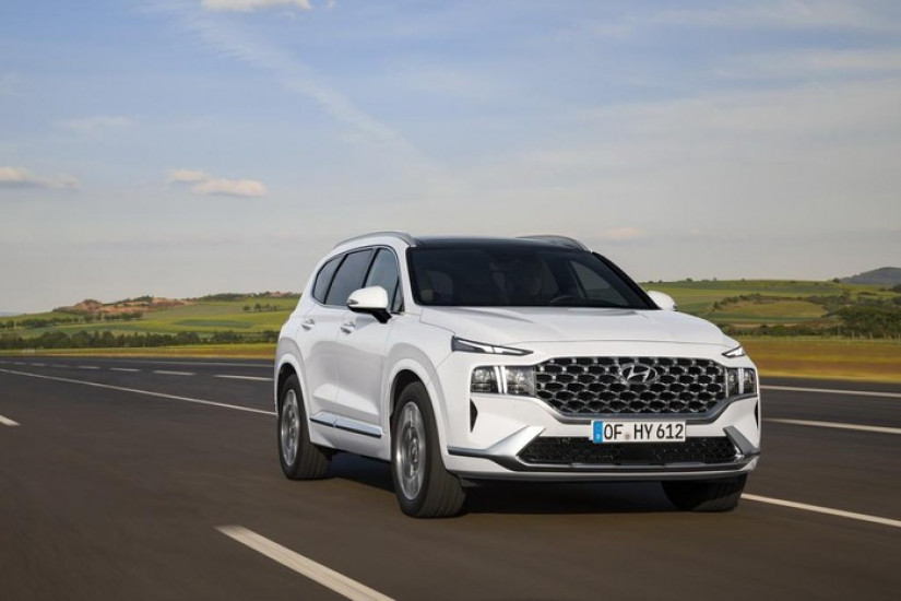 Chi tiết Hyundai Santa Fe 2021 - thay đổi ngoại hình, cần số biến mất