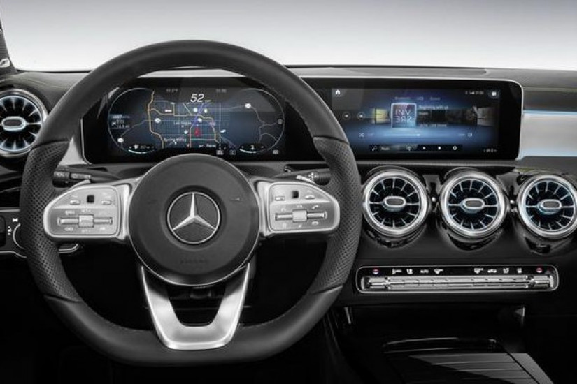 Hệ thống MBUX của Mercedes-Benz khơi mào cho thị trường 26 tỷ USD