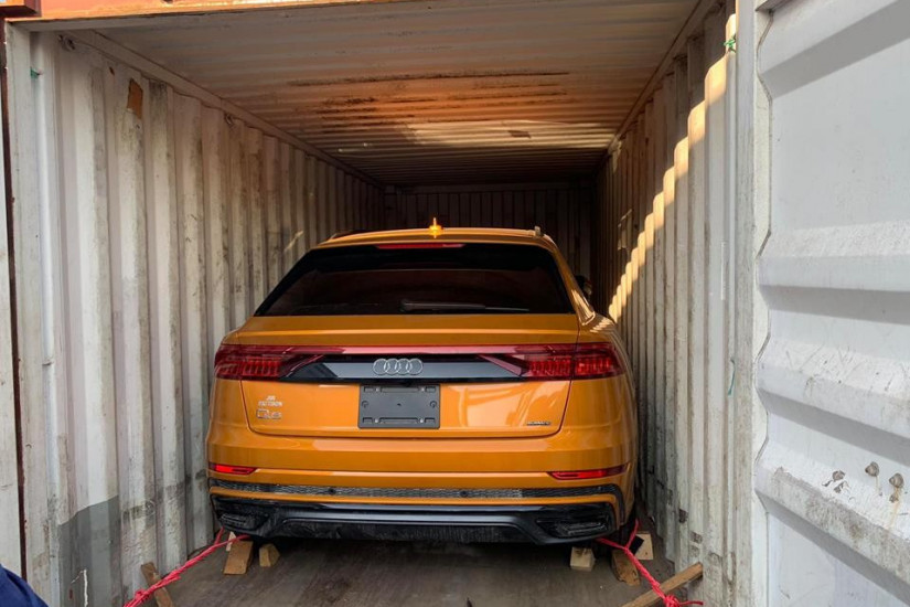 Timxe.net - Sau cùng, SUV hạng sang Audi Q8 2019 cũng có chiếc đầu tiên cập bến Việt Nam và đã có chủ