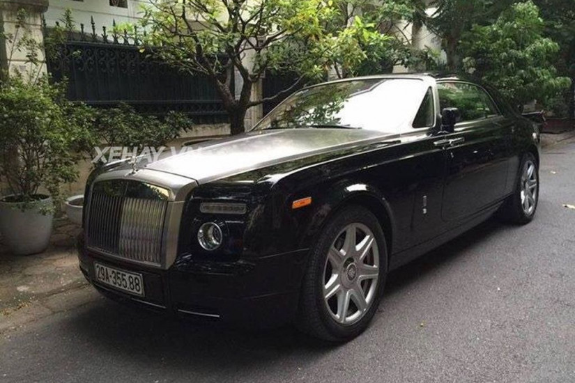 Tóm gọn Rolls-Royce Phantom Coupe duy nhất tại Việt Nam mang biển "khủng" đi dạo Hà Nội