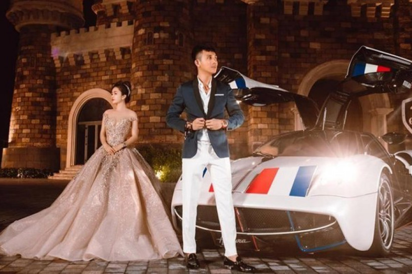 Vợ chồng Minh Nhựa sánh vai bên thần gió Pagani Huayra