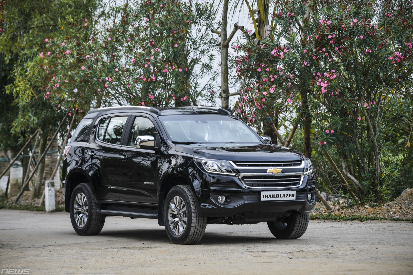 Ảnh thực tế SUV 7 chỗ Chevrolet Trailblazer 2018 sắp ra mắt người dùng Việt