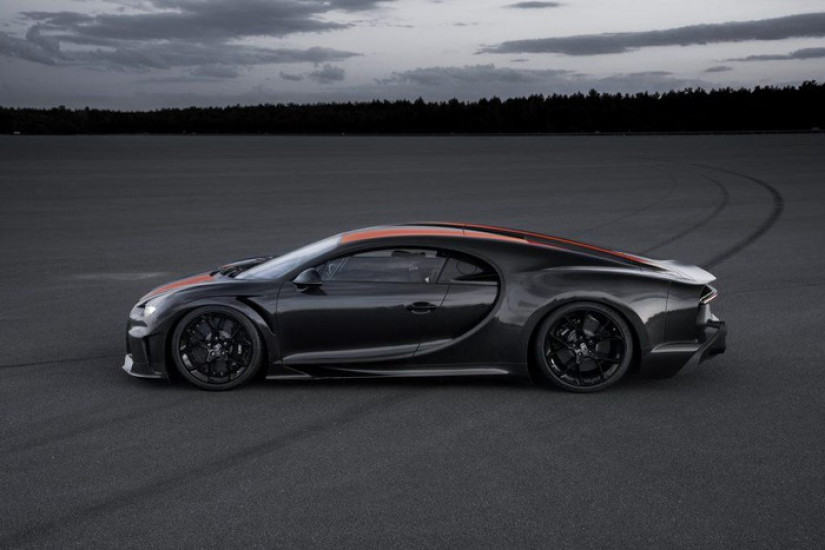 Bugatti Chiron Super Sport đã bay khi đạt vân tốc hơn 400 km/h