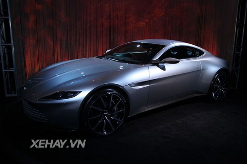 Cận cảnh ảnh thực tế "siêu phẩm" Aston Martin DB10 của James Bond tại Triển lãm Los Angeles
