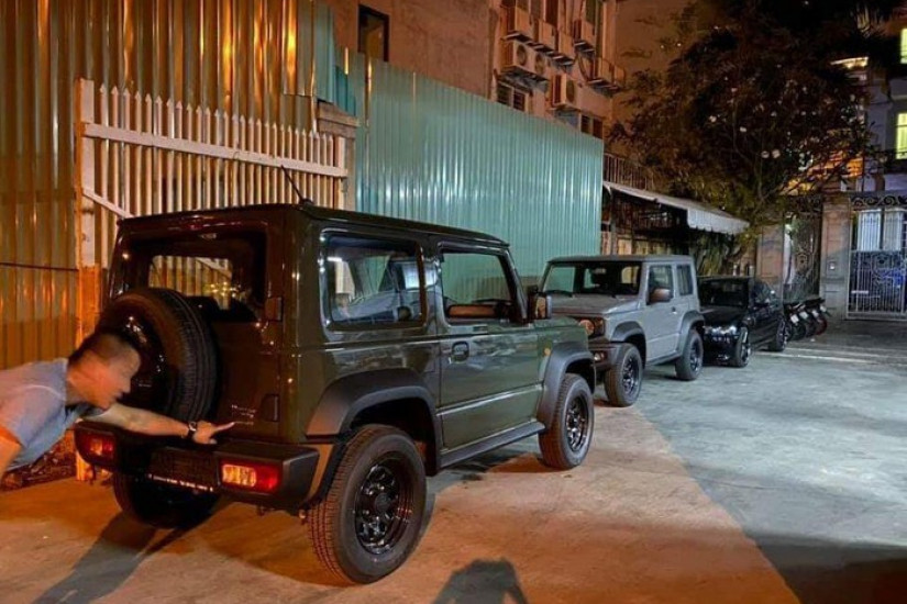 Bộ đôi Suzuki Jimny hơn 1 tỷ đồng chính thức có mặt tại Việt Nam