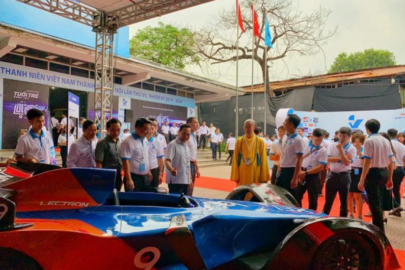 Cận cảnh siêu xe F1 'made in Vietnam'