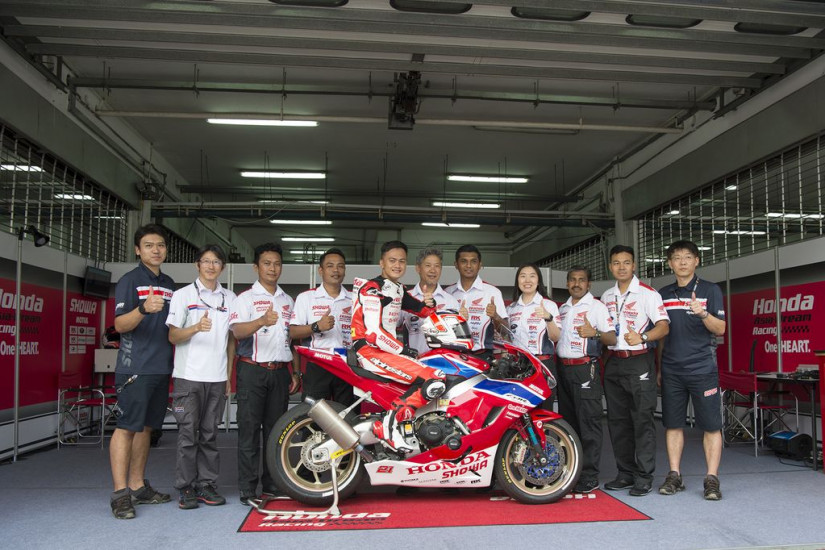 Đội đua Dream Racing của Honda châu Á hợp tác với Showa