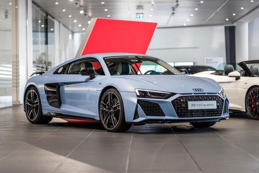 Timxe.net - Chiêm ngưỡng siêu xe Audi R8 Coupe màu sơn 'chất như nước cất'