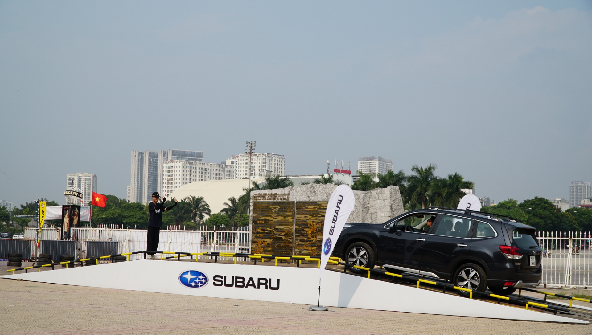 cuoc thi cham tay lau nhat trung xe subaru lan dau dien ra tai ha noi
