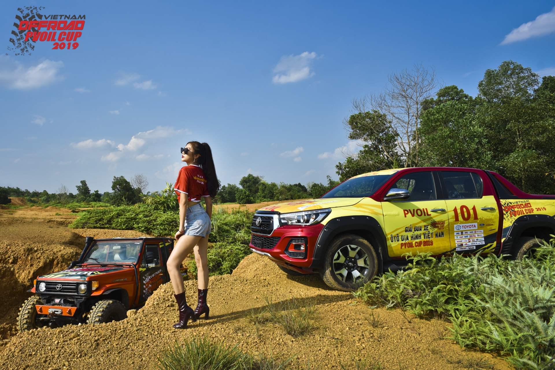 trai nghiem lai xe dia hinh voi toyota hilux tai pvoil voc 2019