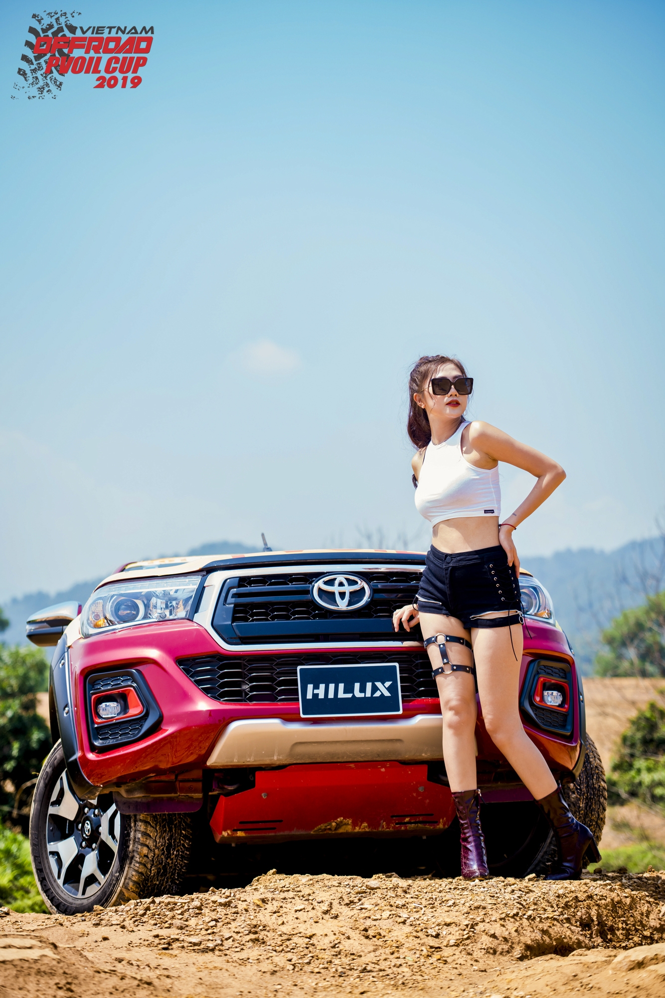 trai nghiem lai xe dia hinh voi toyota hilux tai pvoil voc 2019