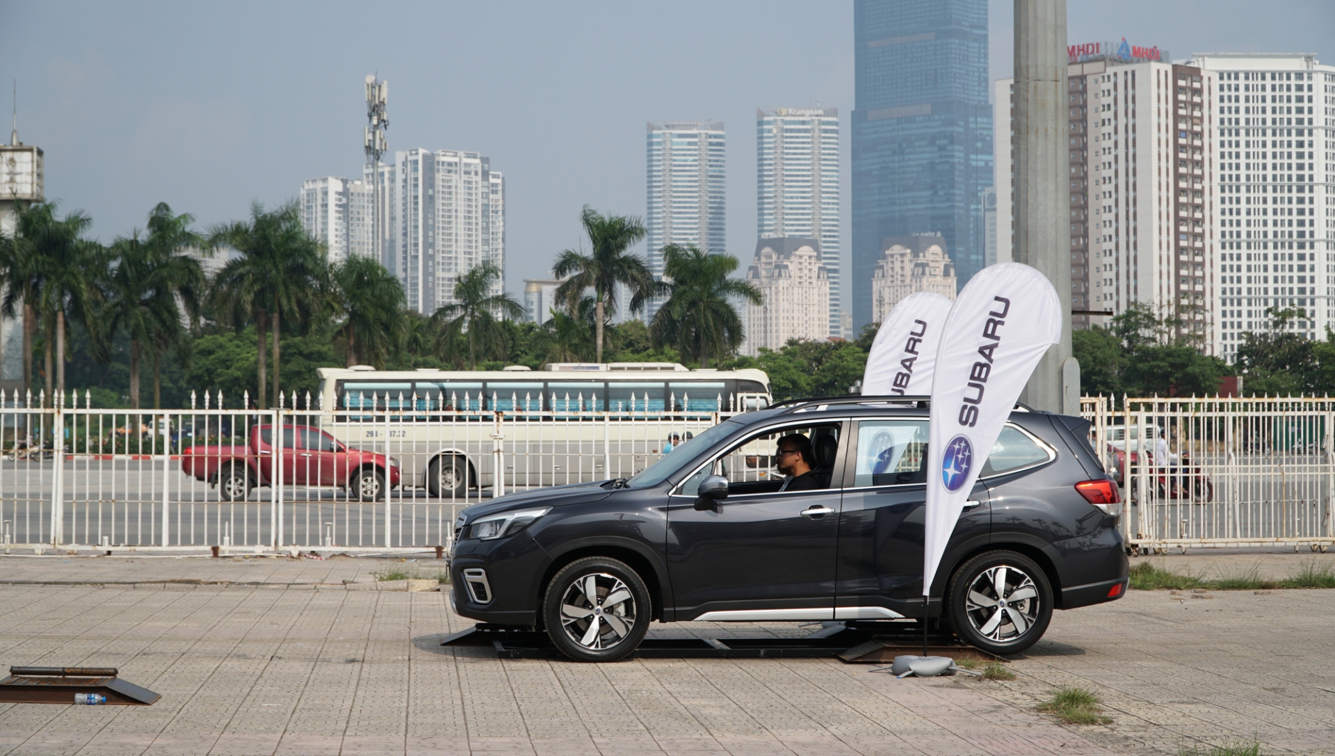 cuoc thi cham tay lau nhat trung xe subaru lan dau dien ra tai ha noi