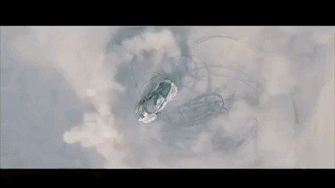 Không chỉ có bộ áo cực độc, siêu xe Ferrari LaFerrari còn được chủ nhân đem ra Không chỉ có bộ áo cực độc, siêu xe Ferrari LaFerrari còn được chủ nhân đem ra