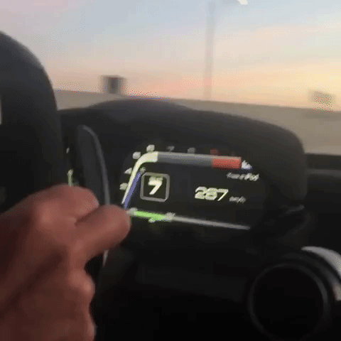 Đem siêu phẩm triệu USD Ferrari LaFerrari đến Autobahn chỉ để tăng tốc lên 300 km/h Đem siêu phẩm triệu USD Ferrari LaFerrari đến Autobahn chỉ để tăng tốc lên 300 km/h