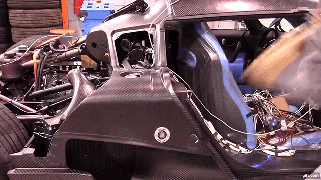 Hiếm có hãng xe nào thử nghiệm an toàn theo cách Hiếm có hãng xe nào thử nghiệm an toàn theo cách