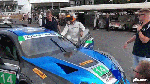 Lexus LC F GT3 bất ngờ bùng cháy khiến những người xung quanh hốt hoảng bỏ chạy Lexus LC F GT3 bất ngờ bùng cháy khiến những người xung quanh hốt hoảng bỏ chạy